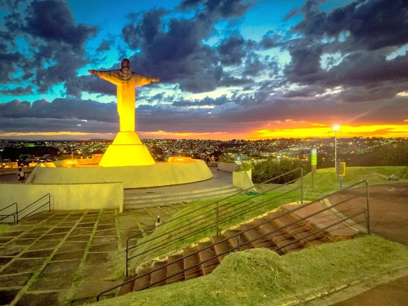 Estátua do Cristo Redentor no Parque do Cristo em Araxá