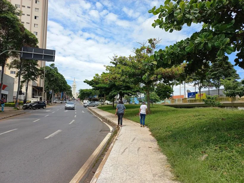 Praça Coronel Adolfo no centro de Araxá
