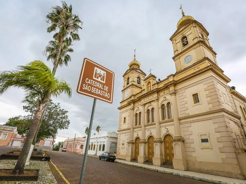 Fachada da Catedral de São Sebastião em Bagé