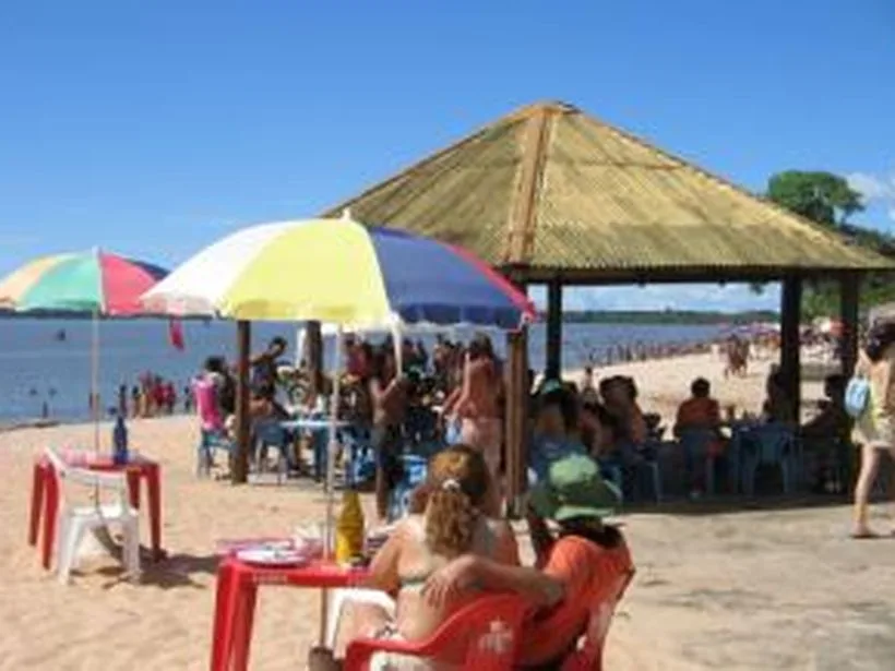 Praia do Caripi, em Barcarena, no Pará