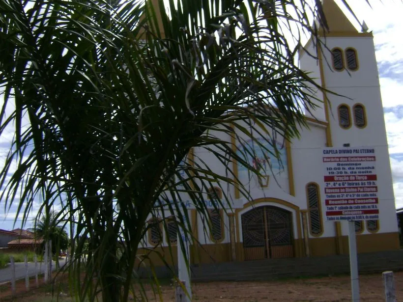Fachada da Igreja Matriz de Nossa Senhora das Dores em Caldas Novas