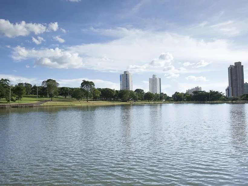 Lago do Parque das Nações Indígenas em Campo Grande