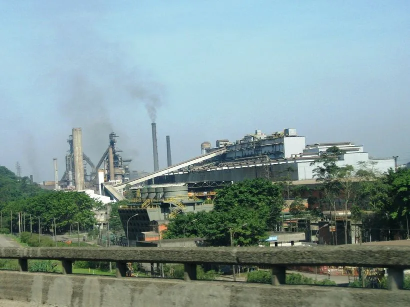 Usina siderúrgica em Cubatão