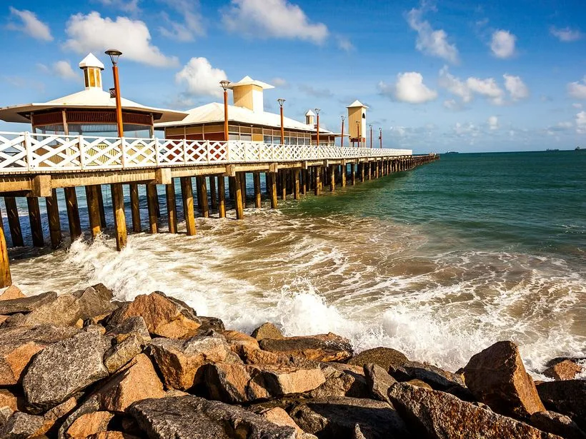 Ponte dos Ingleses na Praia de Iracema em Fortaleza