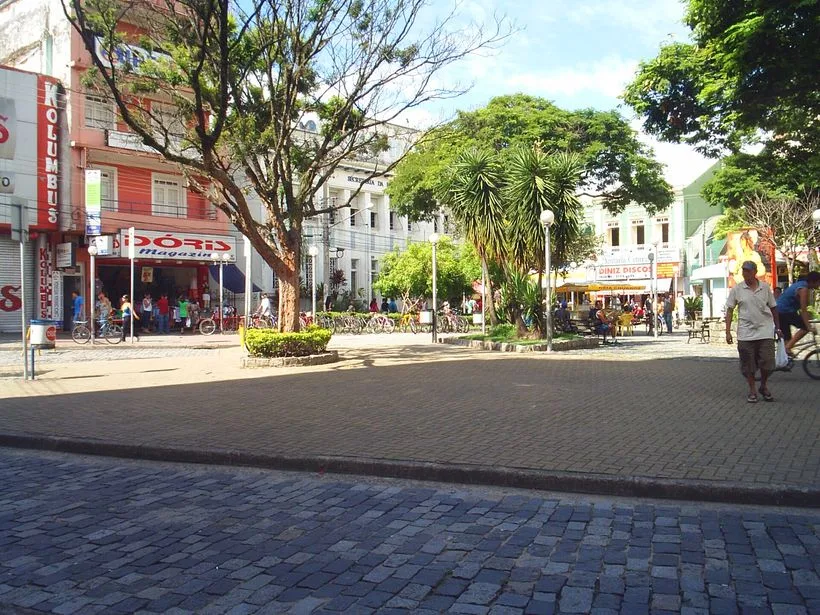Praça Conselheiro Rodrigues Alves em Guaratinguetá