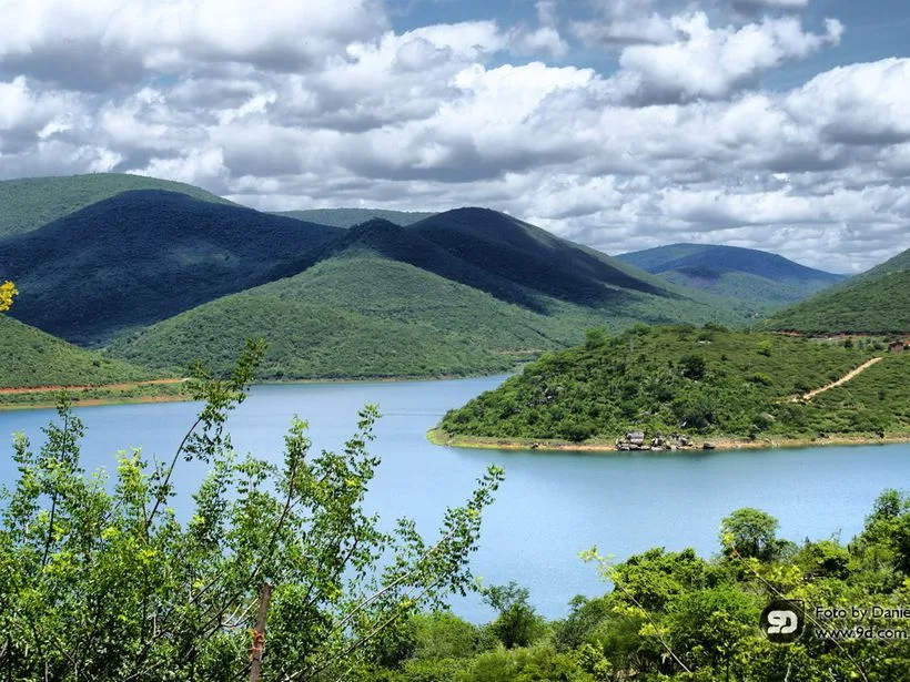 Vista da barragem de Jequié no rio de Contas