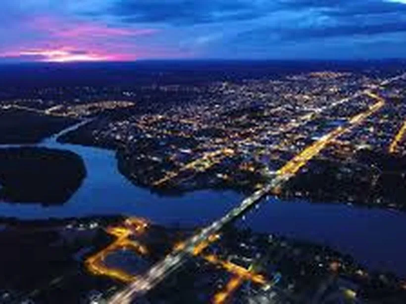 Vista noturna de Ji-Paraná