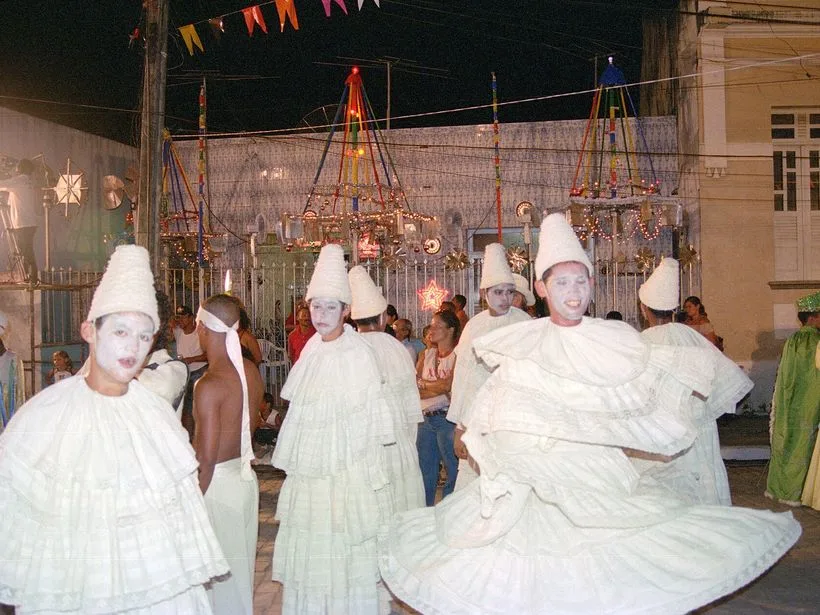 Apresentação do grupo folclórico Parafusos de Lagarto