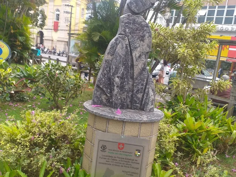 Formação rochosa Pedra do Cão Sentado em Nova Friburgo