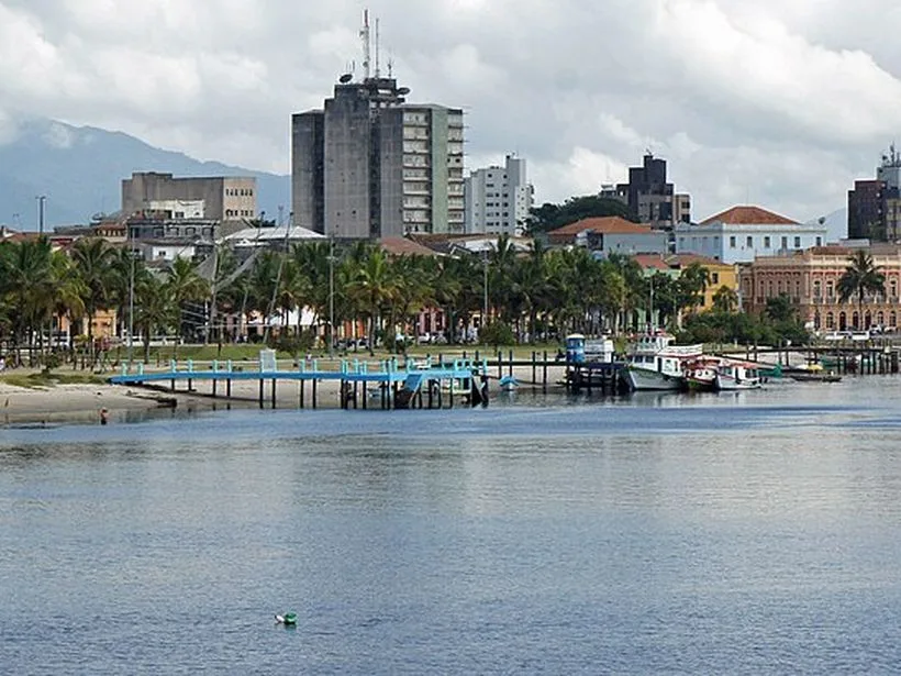 Panorama da baía de Paranaguá