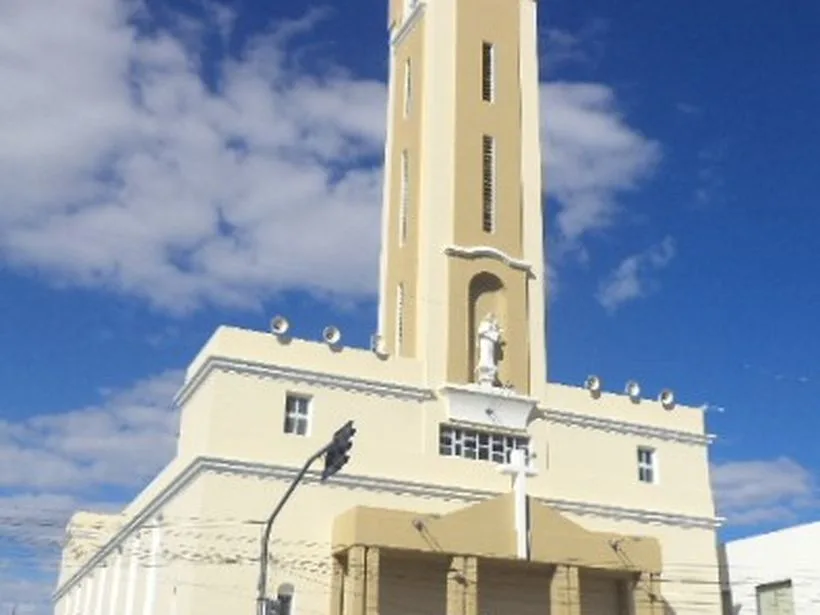 Fachada da Catedral de Nossa Senhora da Guia em Patos PB