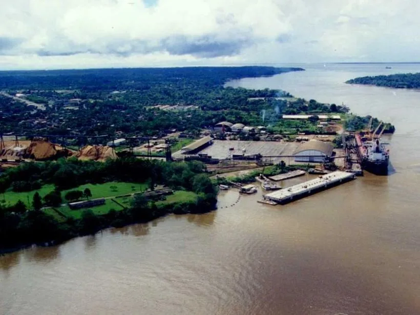Vista do Porto de Santana no rio Amazonas