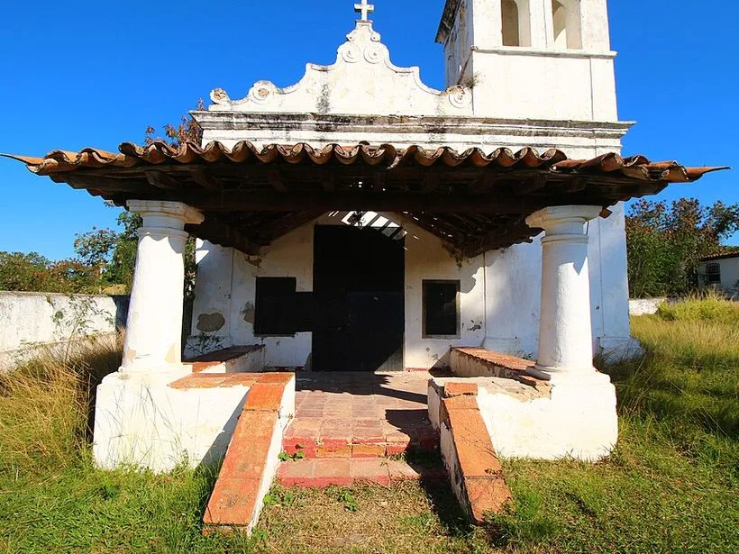 Capela de Sant'Ana na Fazenda Colubandê