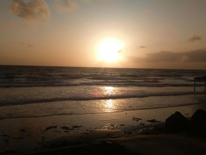 Amanhecer na praia de Panaquatira em São José de Ribamar
