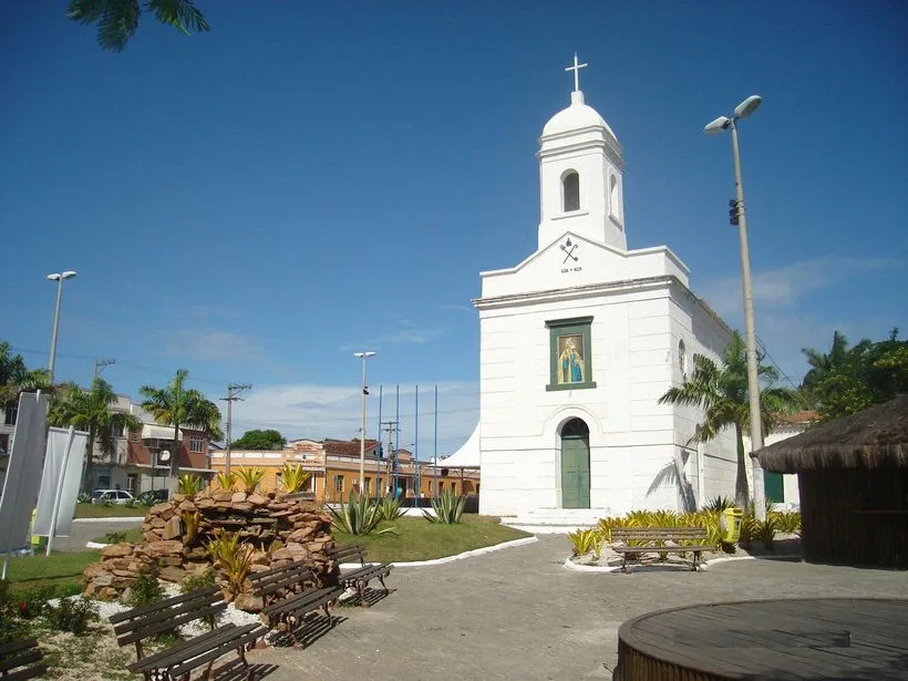 Praça e Igreja de São Pedro da Aldeia
