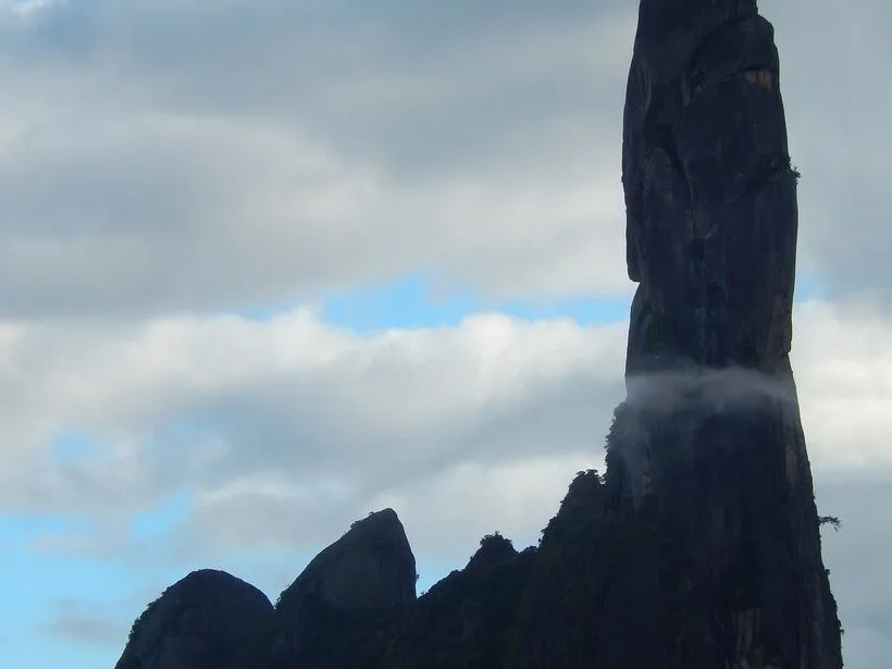 Pico do Dedo de Deus na Serra dos Órgãos em Teresópolis