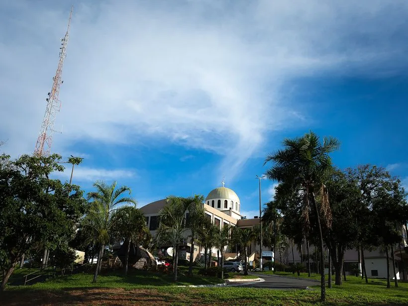 Fachada do Santuário Basílica do Divino Pai Eterno em Trindade, Goiás