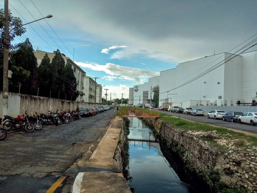 Córrego Água Limpa em Várzea Grande