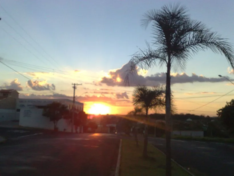 Pôr do sol sobre Votuporanga