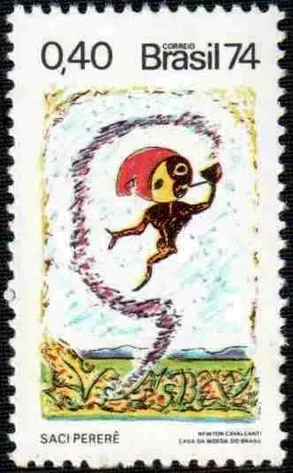 Selo brasileiro de 1974 com o desenho do Saci Pererê, de gorro vermelho e cachimbo, no meio de um redemoinho